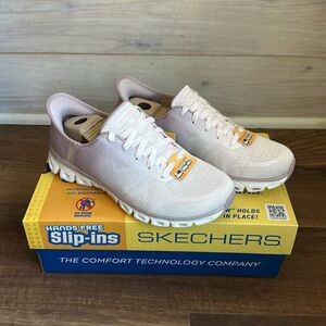Skechers Women’s Slip Ins Glide Step Excite Sneakers- Size 7- NWT